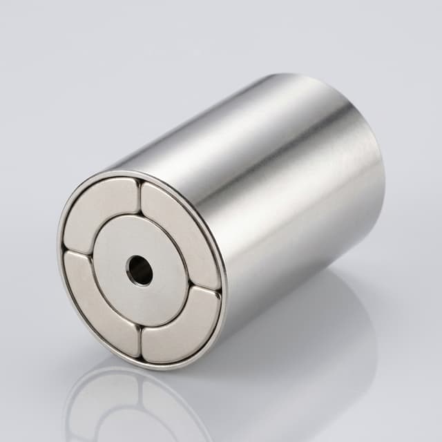Halbach voice coil actuator